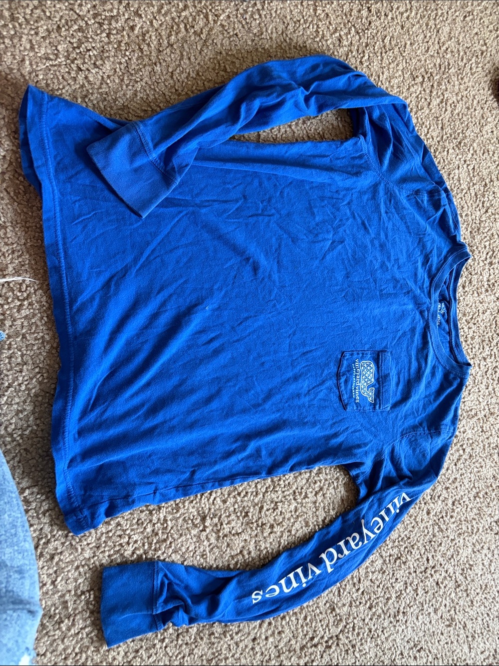 B54 Vineyard Vines YSm LS Pocket Tee with Hanukkah print